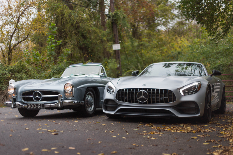 Illustration for article titled The Mercedes-AMG GT C Roadster And Mercedes-Benz 300SL Roadster Both Hail From A Golden Age